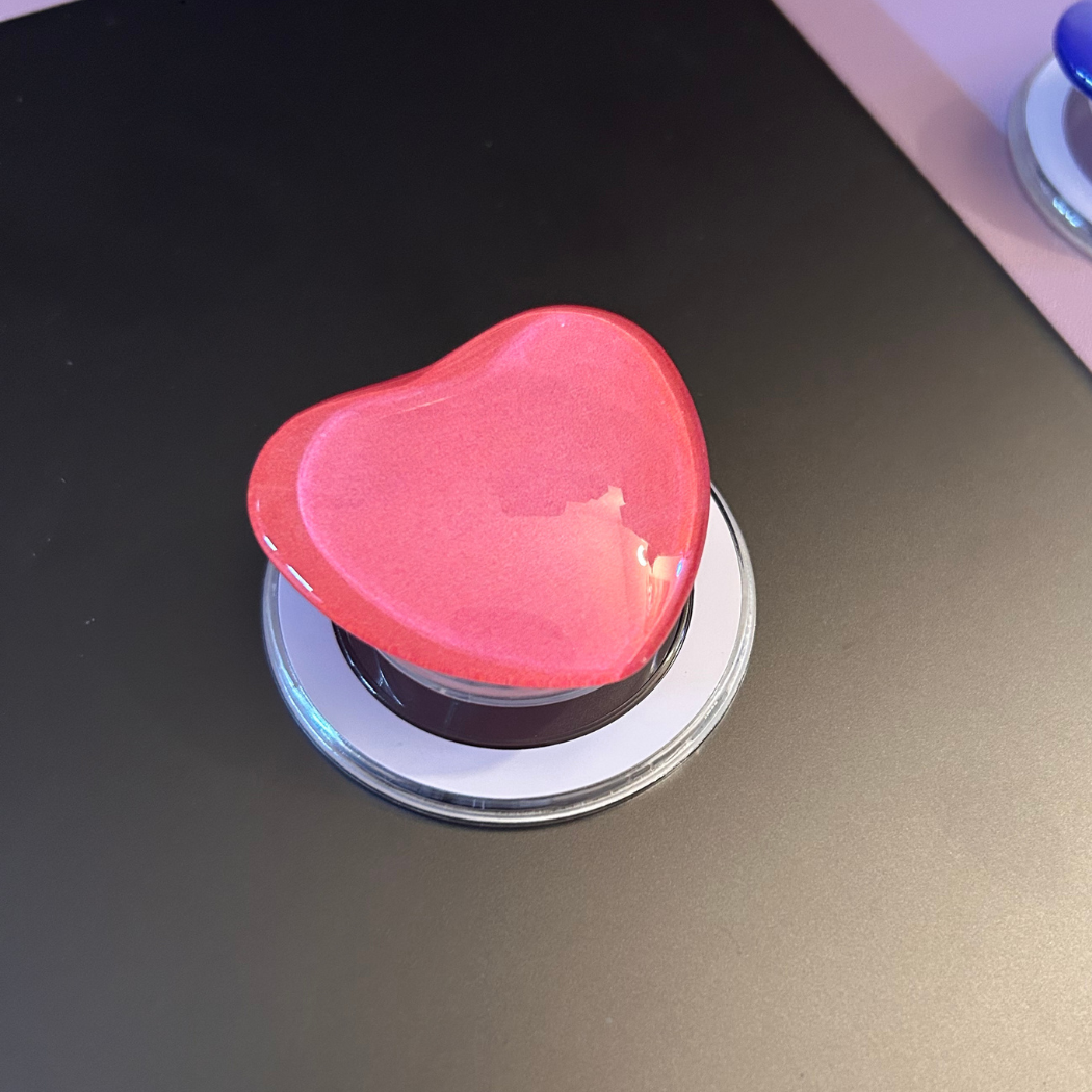 Heart - Magnetic Grip for E-Readers and Phones