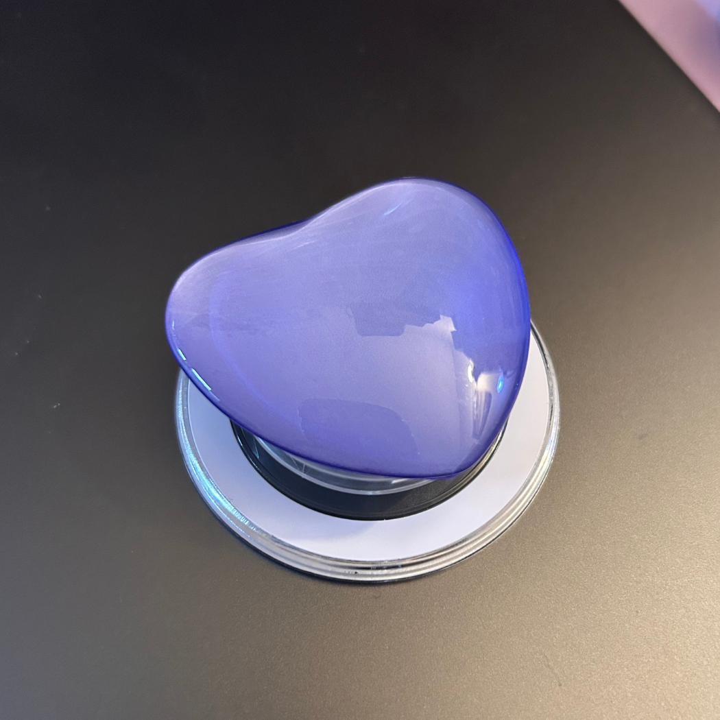 Heart - Magnetic Grip for E-Readers and Phones